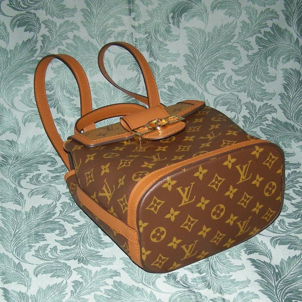 LIKE NEW Louis Vuitton Dauphine Backpack with dustbag